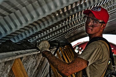 Poles worked harder than ever in 2015, report results