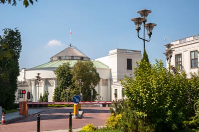 New Polish government starts work today