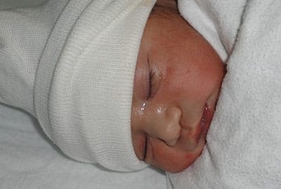 Polish woman gives birth at tram stop, tram driver helps and ties umbilical with umbrella strap