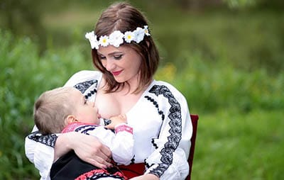 Breastfeeding woman sues Polish restaurant for asking her to move tables