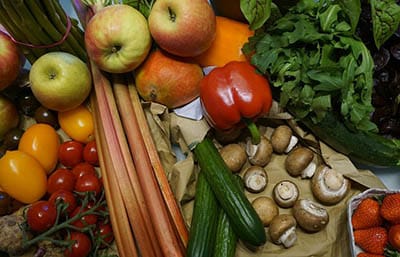 Poles throw out tons of food - latest report