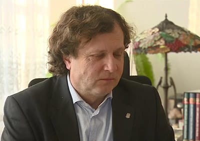 Sopot prez vows not to cut hair while PiS remain in govt